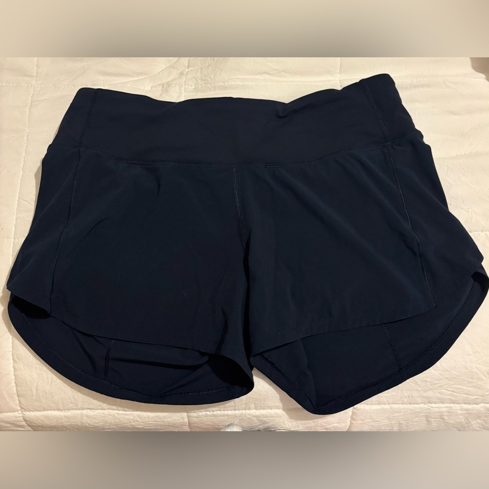 LULULEMON mid rise speed up shorts